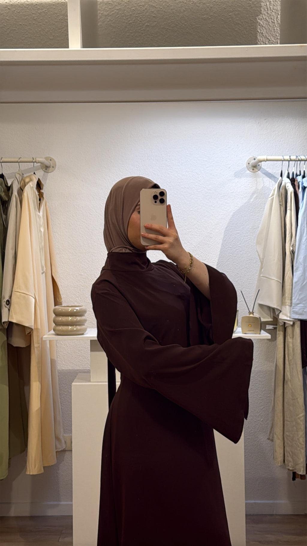 ALMA DRESS | Robe cintré avec col foulard