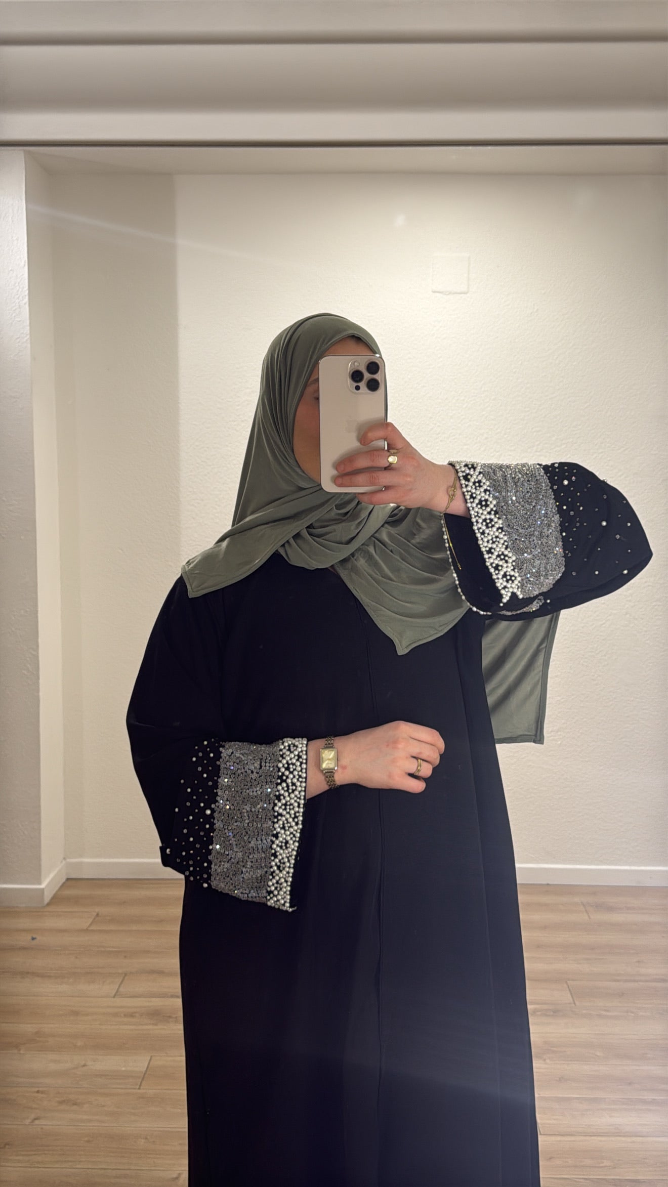 PEARLY ABAYA | Abaya avec manches ornés de perles