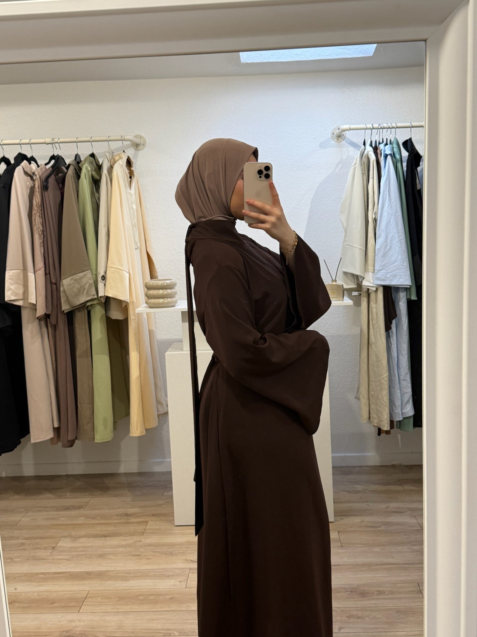 ALMA DRESS | Robe cintré avec col foulard